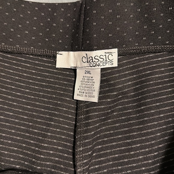 Classic Concepts Black Spotted Dress Legging/ Ankle Pants NWOT 2X - Picture 4 of 7